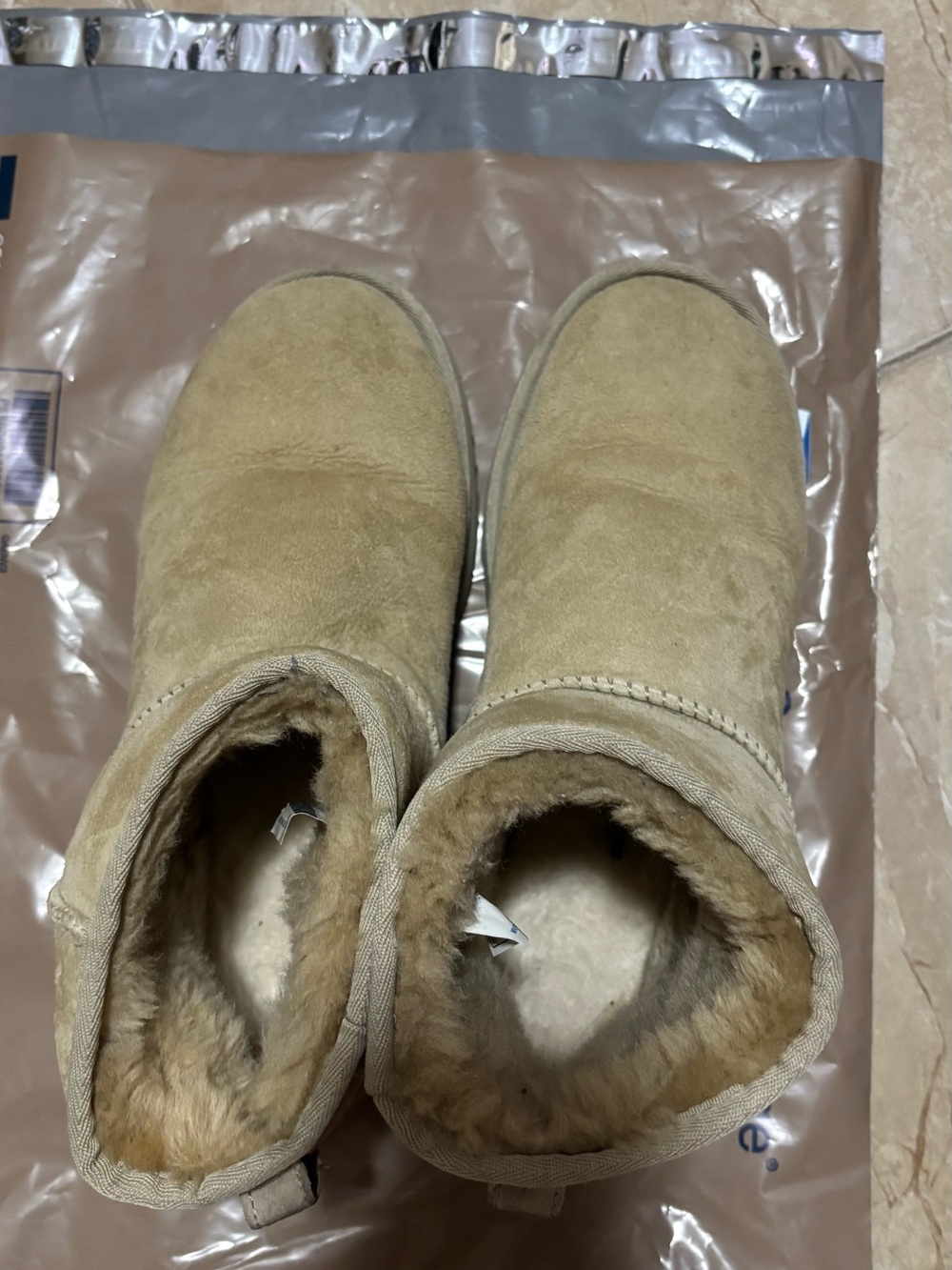 Pre loved uggs - Picture 3 of 8